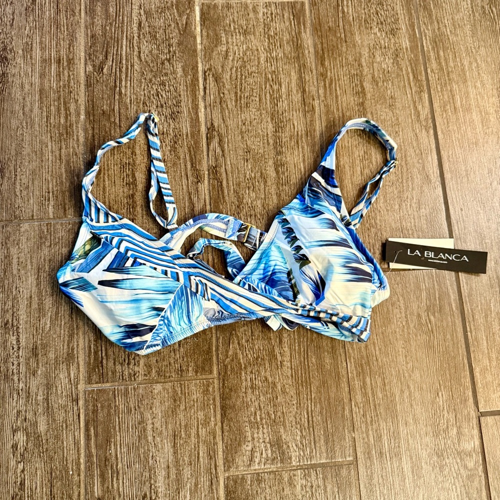 NWT La Blanca bikini top🌼